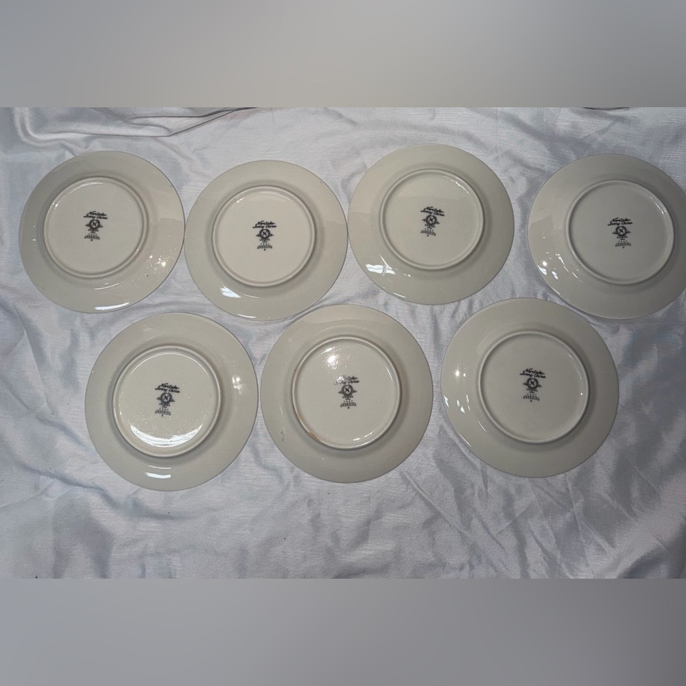 Floral Patterned Appetizer/ Dessert Plates Set - Picture 4 of 7